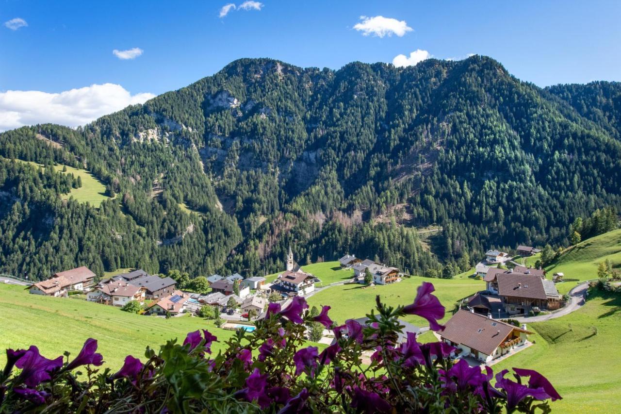 Agriturismo Apartments Tuene Ortisei Exterior foto